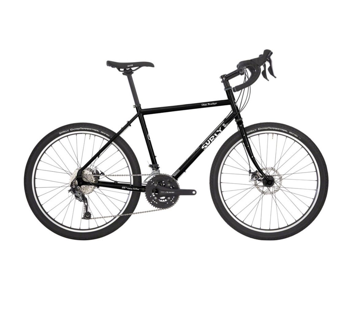 SURLY DISC TRUCKER TOURING BIKE, 26", HI-VIZ BLACK, 46CM SURLY DISC TRUCKER TOURING BIKE, 26", HI-VIZ BLACK, 46CM