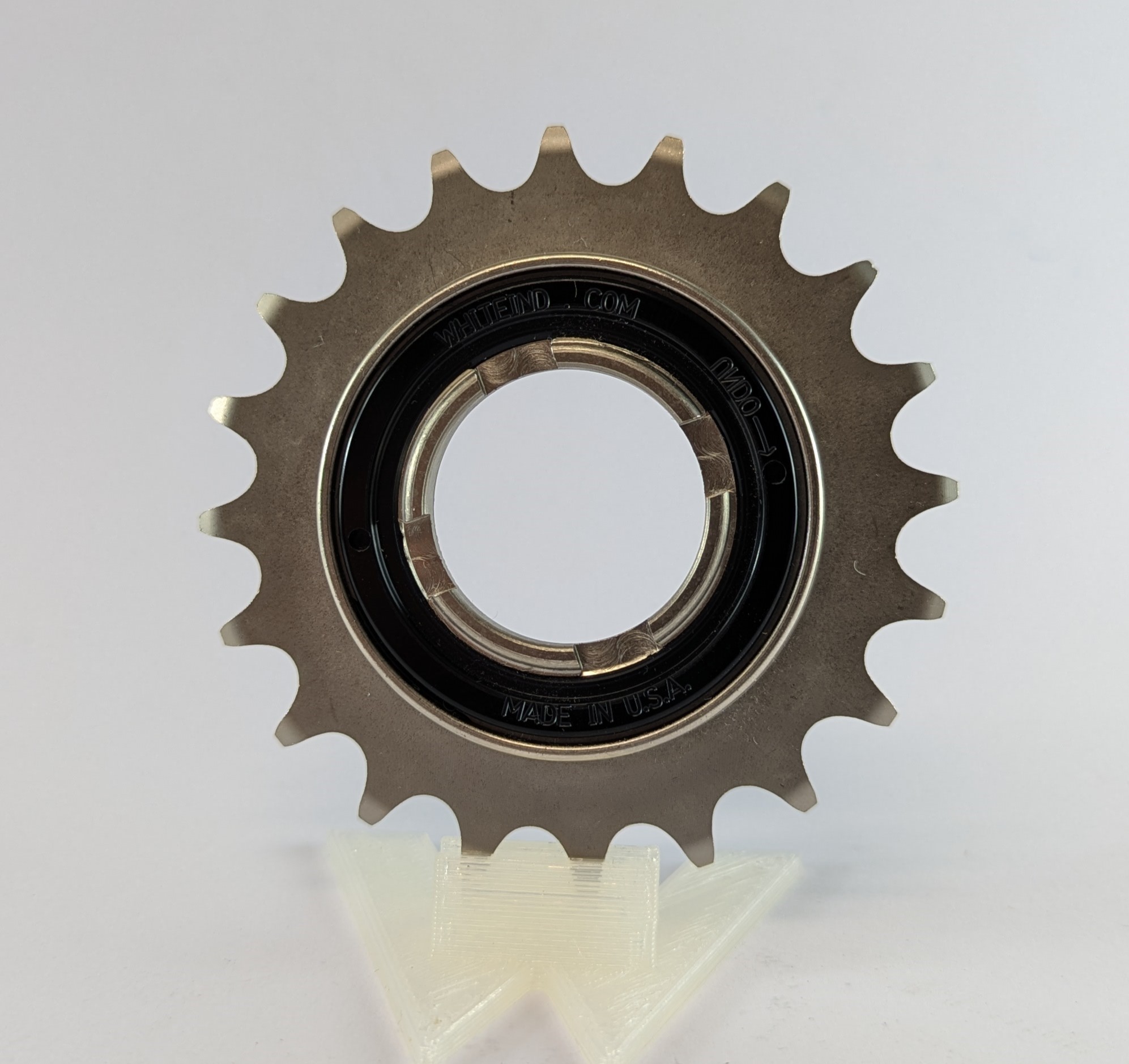 WHITE INDUSTRIES SINGLESPEED FREEWHEEL STANDARD ENGAGEMENT, 3/32"|1/8", 20 Z., STEEL/BLACK WHITE INDUSTRIES SINGLESPEED FREEWHEEL STANDARD ENGAGEMENT, 3/32"|1/8", 20 Z., STEEL/BLACK
