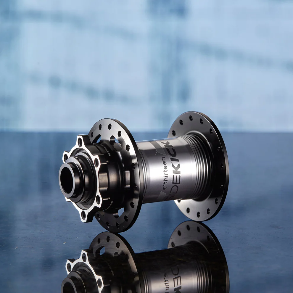 E*THIRTEEN SIDEKICK BOOST HUB FW, 28 H., 110X15/20MM, BLACK/STERLING SILVER E*THIRTEEN SIDEKICK BOOST HUB FW, 28 H., 110X15/20MM, BLACK/STERLING SILVER