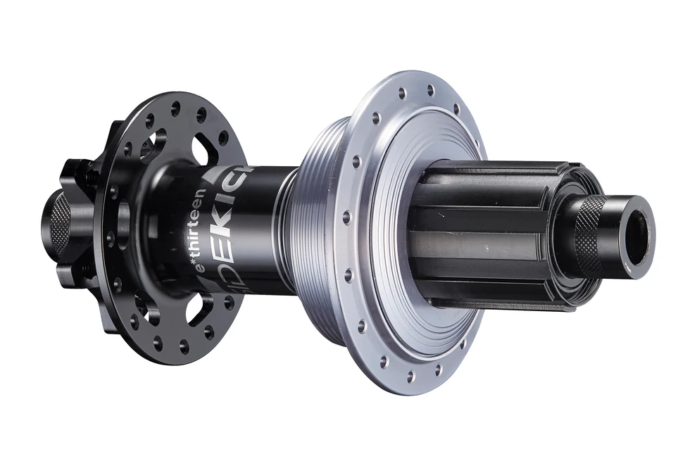 E*THIRTEEN SIDEKICK SUPER BOOST HUB RW, 28 H., 157X12MM, HG, BLACK/STERLING SILVER E*THIRTEEN SIDEKICK SUPER BOOST HUB RW, 28 H., 157X12MM, HG, BLACK/STERLING SILVER