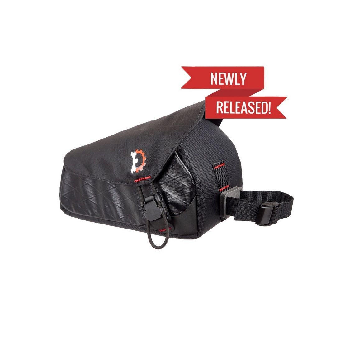 REVELATE DESIGNS MAG TANK 2000 BOLT ON TOP TUBE BAG, 1.4L, BLACK REVELATE DESIGNS MAG TANK 2000 BOLT ON TOP TUBE BAG, 1.4L, BLACK
