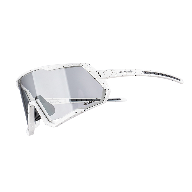 LUNETTES VELO ADULTE GIST MASK MONTURE BLANC VERRES PHOTOCHROMIC VERRES QUI S'ADAPTENT AUTOMATIQUEMENT A LA LUMINOSITE PROTECTION 100% UV - (VERRE CAT 1-3) LUNETTES VELO ADULTE GIST MASK MONTURE BLANC VERRES PHOTOCHROMIC VERRES QUI S'ADAPTENT AUTOMATIQUEMENT A LA LUMINOSITE PROTECTION 100% UV - (VERRE CAT 1-3)
