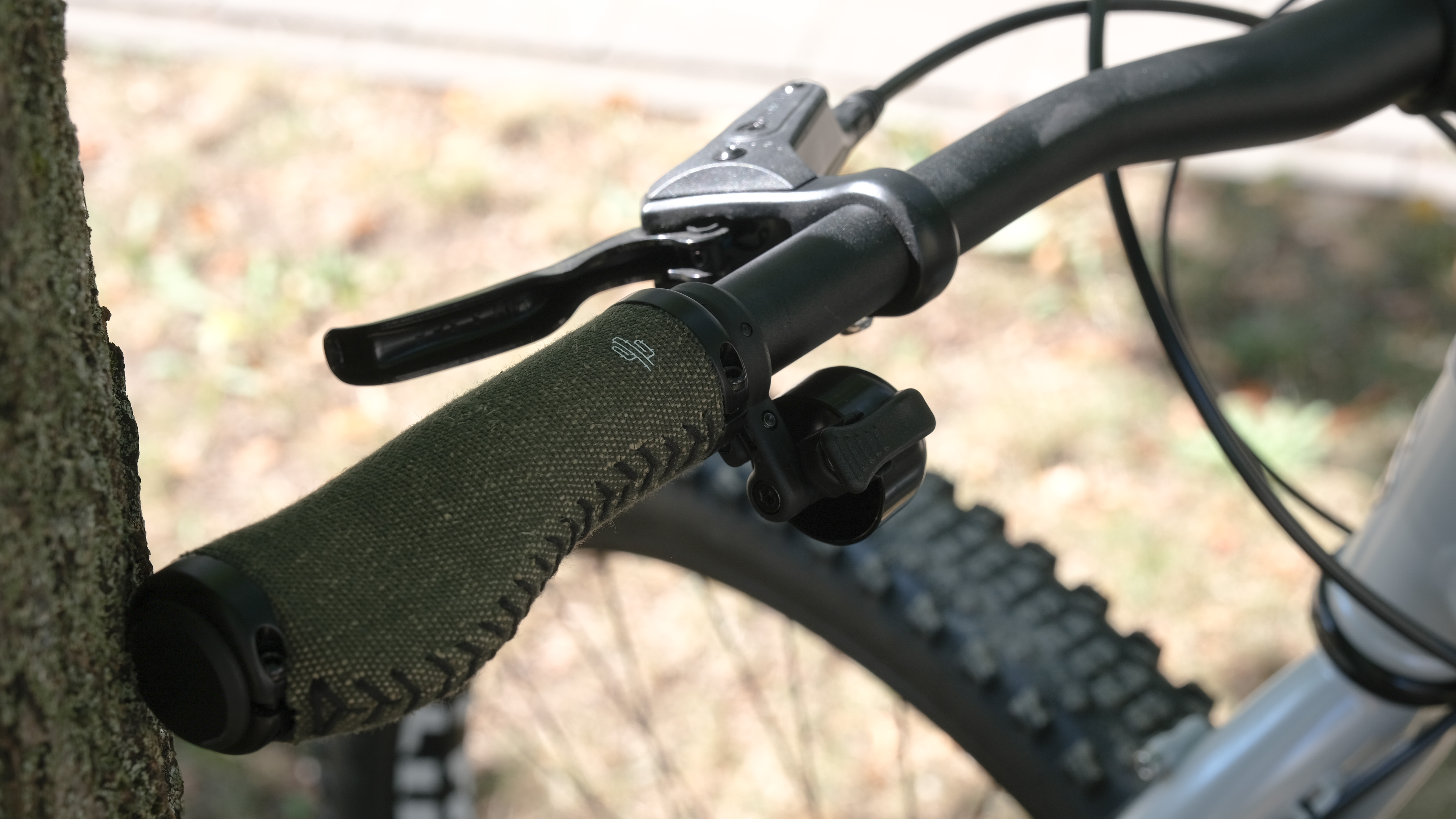 NG SPORTS KALPASEE RECYCLE LOCK-ON SEMI-ERGO GRIP, 138/34MM, SALTY CACTUS COLLECTION, DARK GREEN NG SPORTS KALPASEE RECYCLE LOCK-ON SEMI-ERGO GRIP, 138/34MM, SALTY CACTUS COLLECTION, DARK GREEN