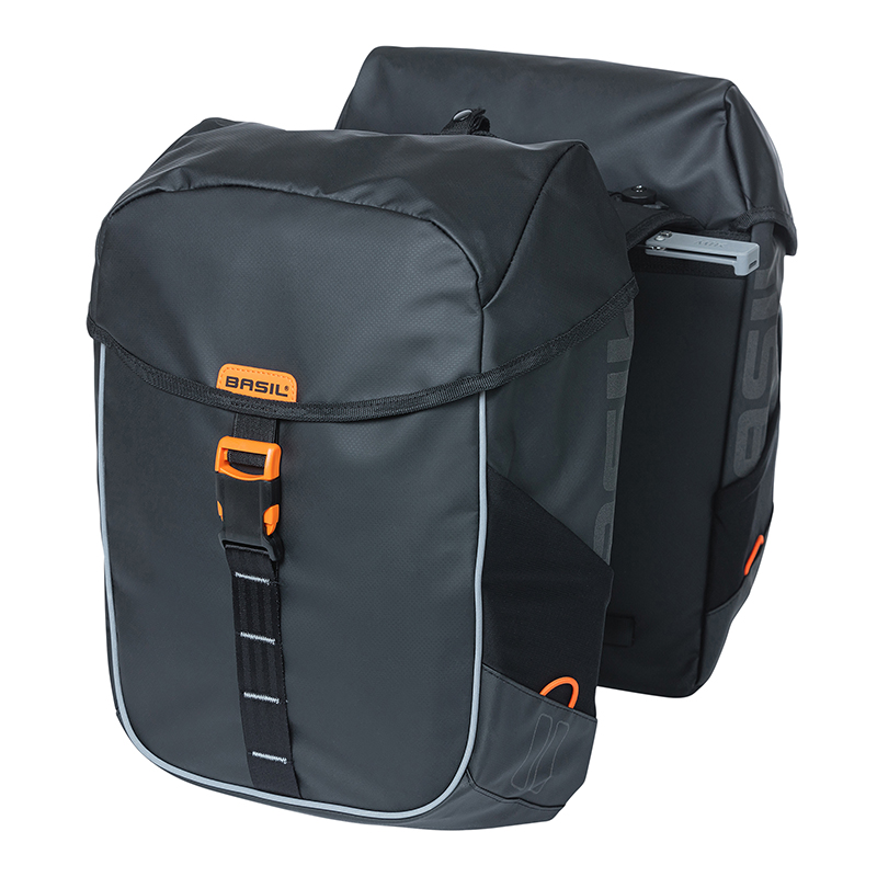 SACOCHE ARRIERE VELO DOUBLE BASIL MILES WATERPROOF 34L NOIR-ORANGE POUR SYSTEME MIK 2.0 SUR PORTE BAGAGE (COMPATIBLE AVEC 211726 INCLUS) (37X13X25CM)