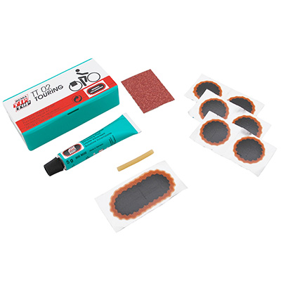 KIT REPARATION CHAMBRE A AIR TIP TOP TT02 TOURING BOITE (6 PATCHS F0 15MM + 1 PATCH F2 45X15MM + COLLE 5G + PAPIER PONCE) AVEC NOTICE (506 0100) KIT REPARATION CHAMBRE A AIR TIP TOP TT02 TOURING BOITE (6 PATCHS F0 15MM + 1 PATCH F2 45X15MM + COLLE 5G + PAPIER PONCE) AVEC NOTICE (506 0100)