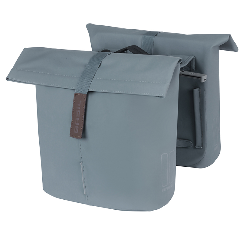 SACOCHE ARRIERE VELO DOUBLE BASIL VEGAN BLEU IMITATION CUIR 28-32L FIXATION PORTE BAGAGE FERMETURE PLIANT ANTI-PLUIE AVEC REFLECHISSANT FIXATION SYSTEME MIK (COMPATIBLE AVEC 157030 INCLUS)