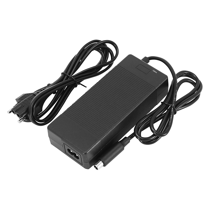 CHARGEUR DE BATTERIE TROTTINETTE COMPATIBLE XIAOMI M365, 1S, ESSENTIAL, PRO, PRO 2 42V 2A  -P2R-