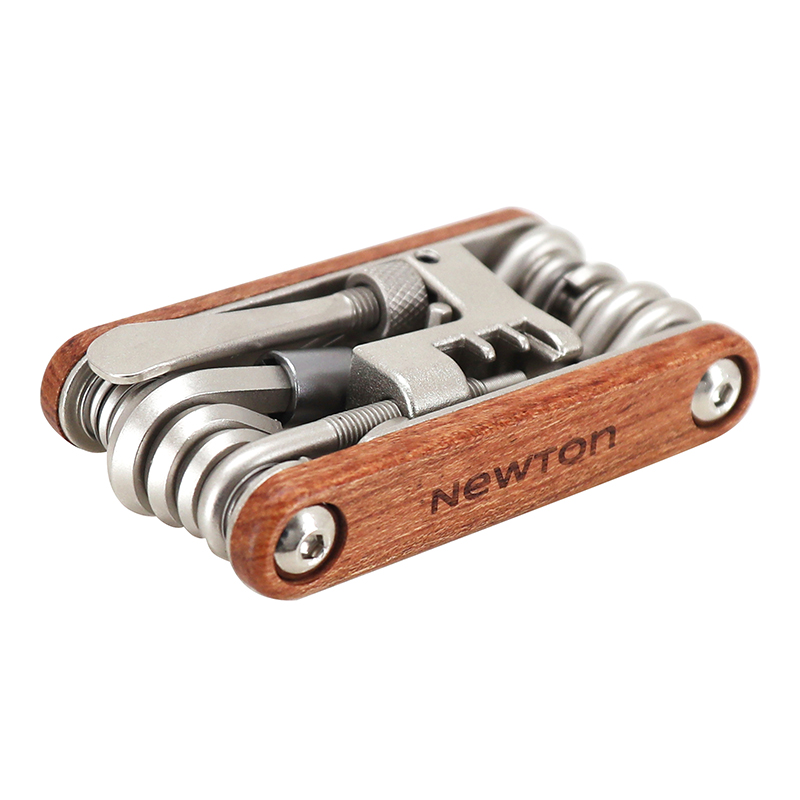 OUTIL MULTIFONCTION NEWTON WOOD CORPS BOIS 16 FONCTIONS CLE ALLEN + TOURNEVIS + DERIVE CHAINE + CLES A RAYON 14G & 15G + DECAPSULEUR